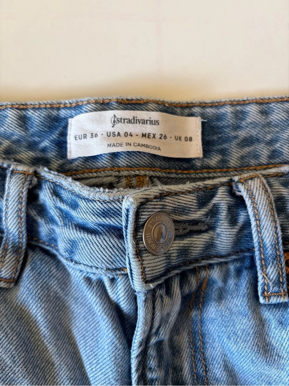 Stradivarius Mom Jeans Womens 4 High Rise Distressed Denim Boyfriend Loose Fit